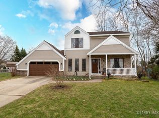 5090 Homestead Ct SW, Wyoming, MI