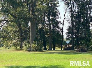 0 N Elm St, Ina, IL 62846