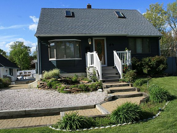 4th image of 8 Fairway Dr