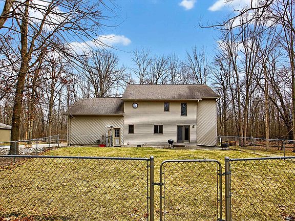 4th image of 1636 E Siebert Rd
