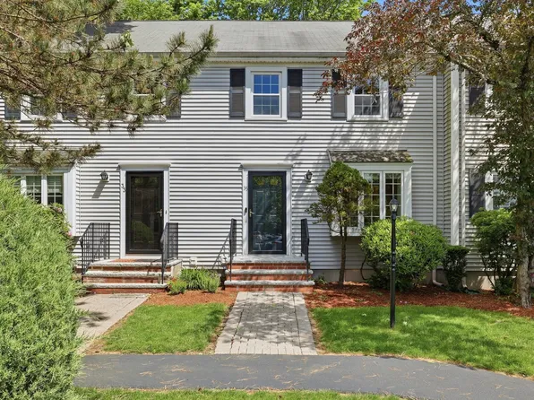 35 Casey Cir #35, Waltham, MA 02451