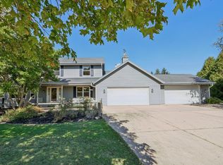 N68W26800 Woodside Ct, Lisbon, WI 53089