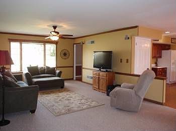 5th image of 30 Fox Hollow Cir
