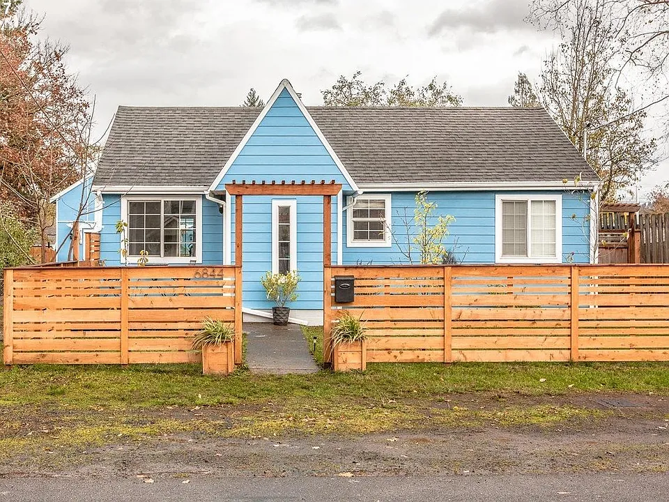 6844 SE 68th Ave