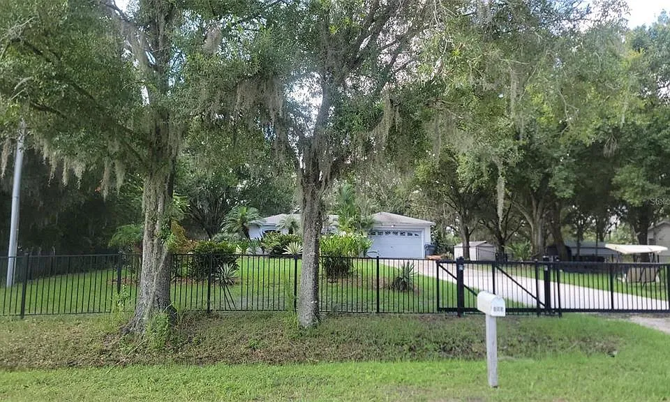 895 Keen Rd