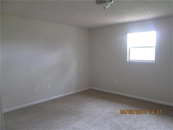 3rd image of 1701 N Lowe St
