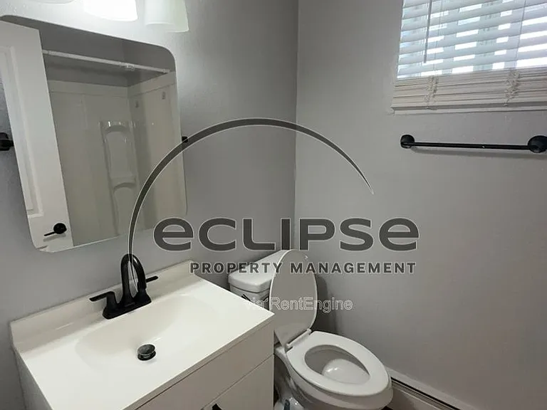 Summit View Apartments — Photo 102