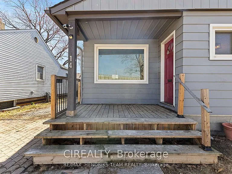 14 Elmwood Ave — Photo 2