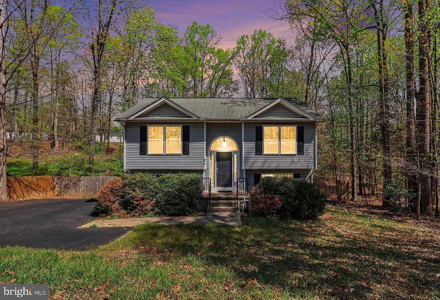 876 Campers Ln photo 1