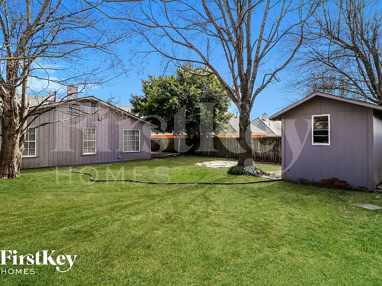 3763 Walden Meadow Dr — Photo 16