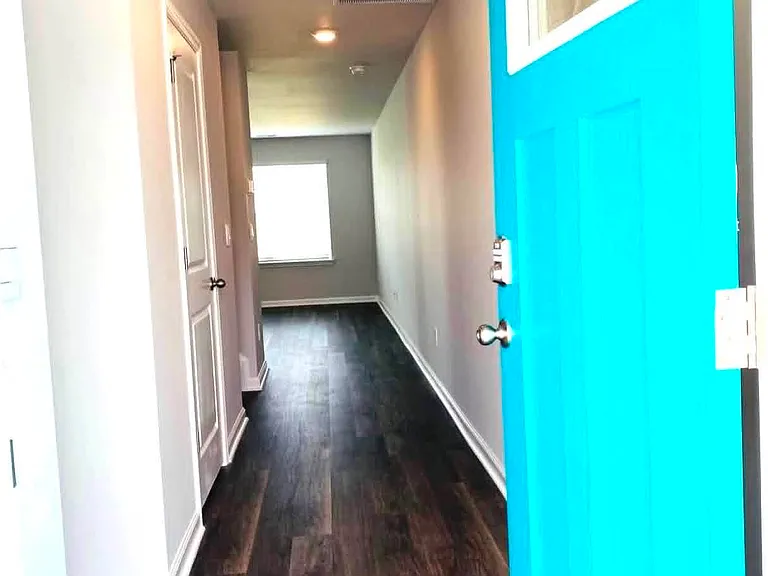 7614 Pennycress Dr — Photo 2