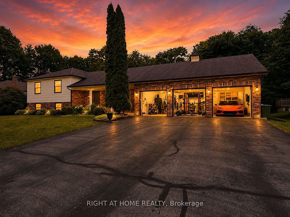 1st image of 16 Snowberry Ct