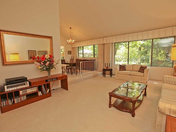 3rd Living Room