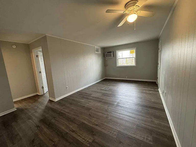 1608 College Farm Rd #7E — Photo 3