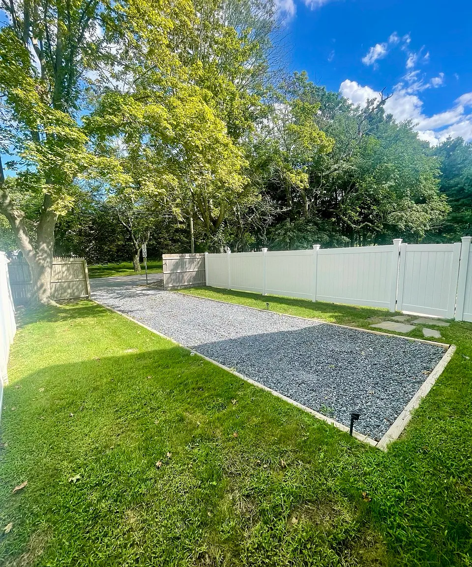 Greenport Ave, Medford — Photo 2