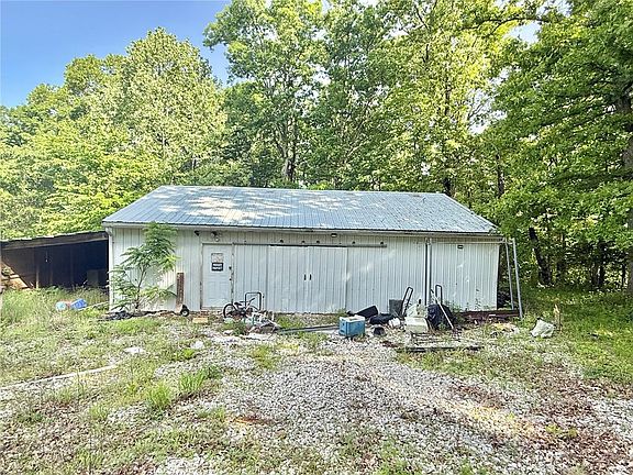 3rd image of 8018 Shelle Estates Ct