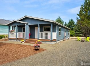 190 Clover Street NW, Ocean Shores, WA 98569