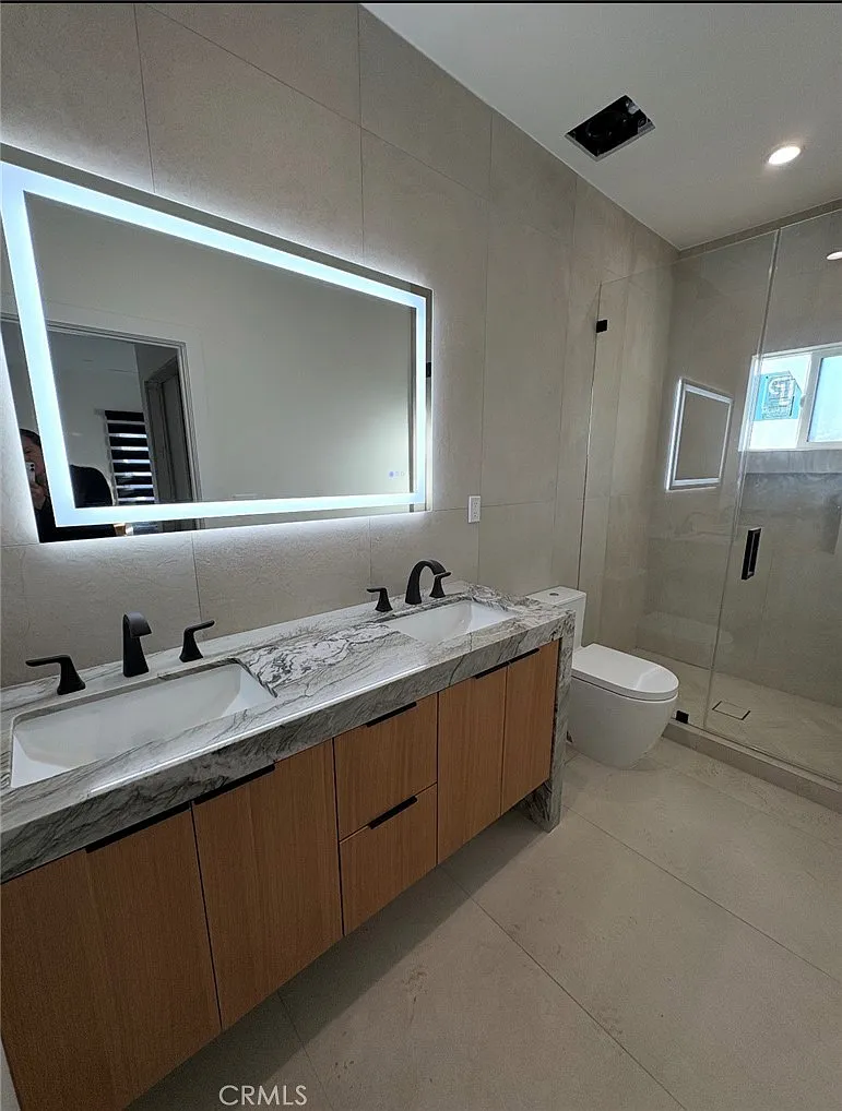 3 bed, 1181 sqft, $3,300 — Photo 2