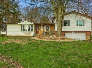 3031 Wallace Dr, New Castle, PA 16105