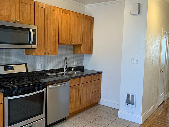 5th image of 1415 S Van Ness Ave APT 9