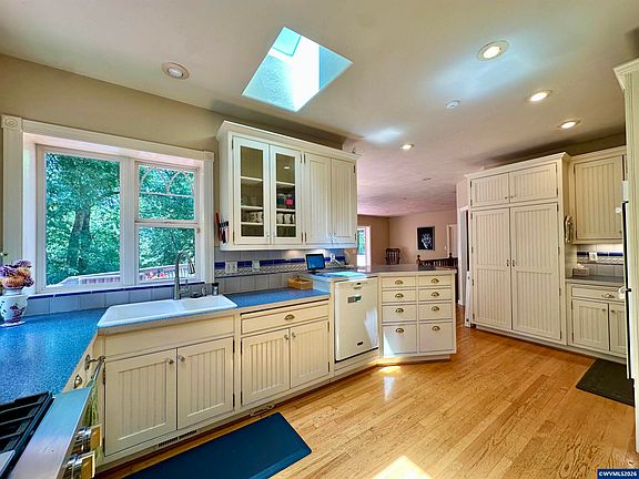 2nd image of 3026 NW Glenridge Dr