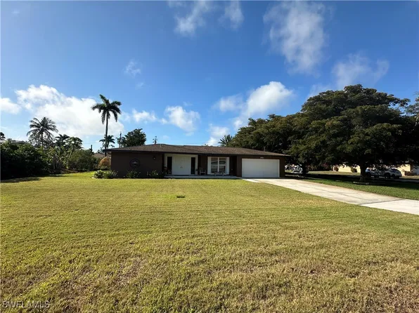 2402 Woodland Blvd, Fort Myers, FL 33907