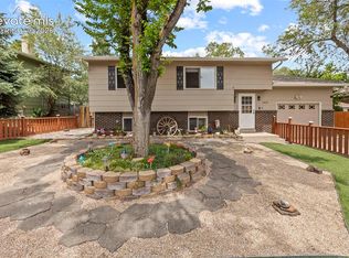 1825 Winnebago Rd, Colorado Springs, CO 80915