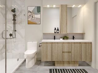 599 Dansey Ave #405, Coquitlam, BC V3K 0J5