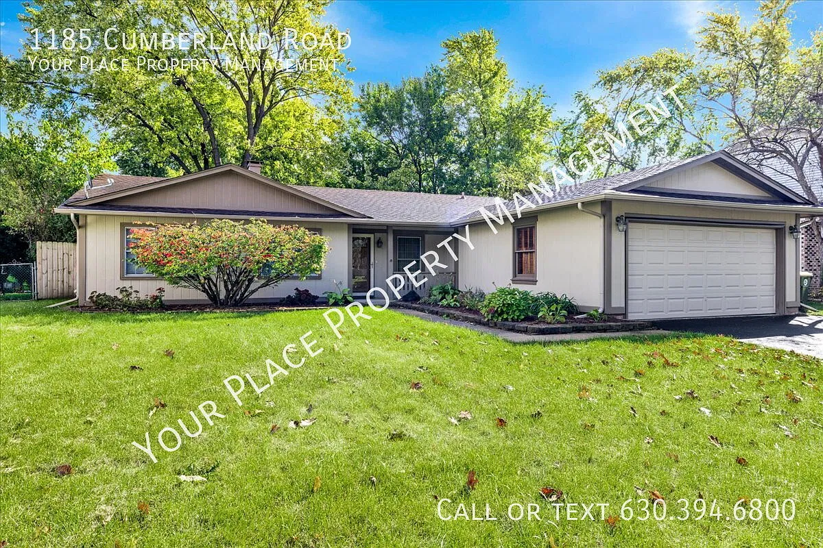 Spacious and freshly painted RANCH home in 204 Schools! 3BR, 2BA with 2 car garage and large FENC... — Photo 3