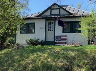 E1619 Grandview Rd, Waupaca, WI 54981