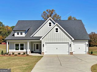520 Smith Ml, Winder, GA 30680