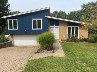 1488 Great Oak Dr, Pittsburgh, PA 15220