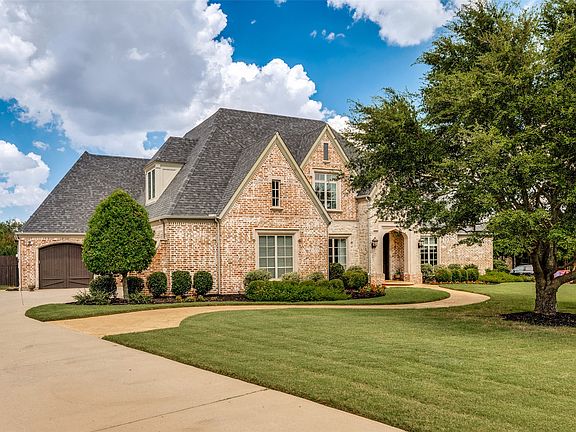 3rd image of 2741 Vista View Ln