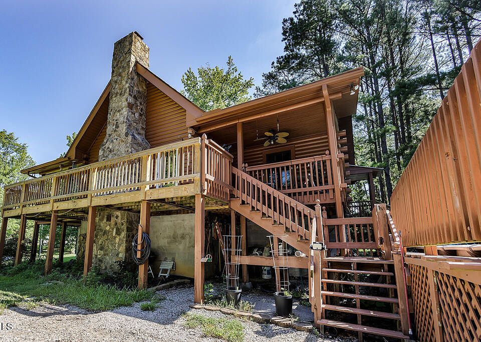 1st image of 151 Garden Ln