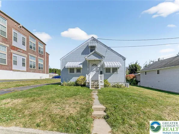 216 Mulberry St, Bath, PA 18014