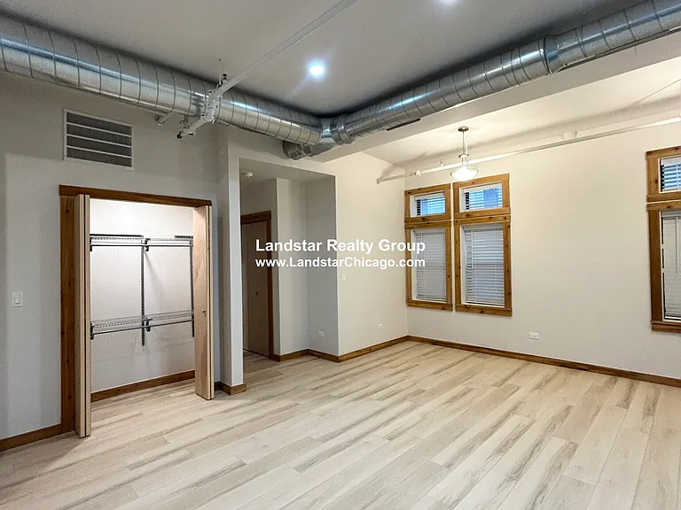 4611 S Ellis Ave #101 — Photo 2
