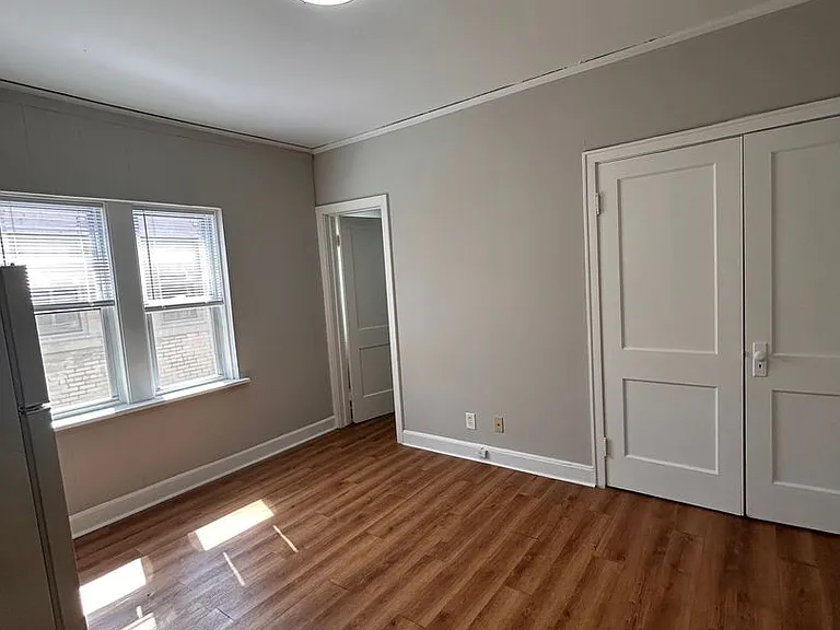 Lower East Side Milwaukee Studio and One bed Apartments- Flexible Lease Terms — Photo 8