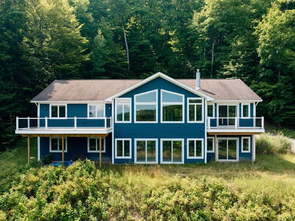 11392 Fox Valley Ln, Traverse City, MI 49684