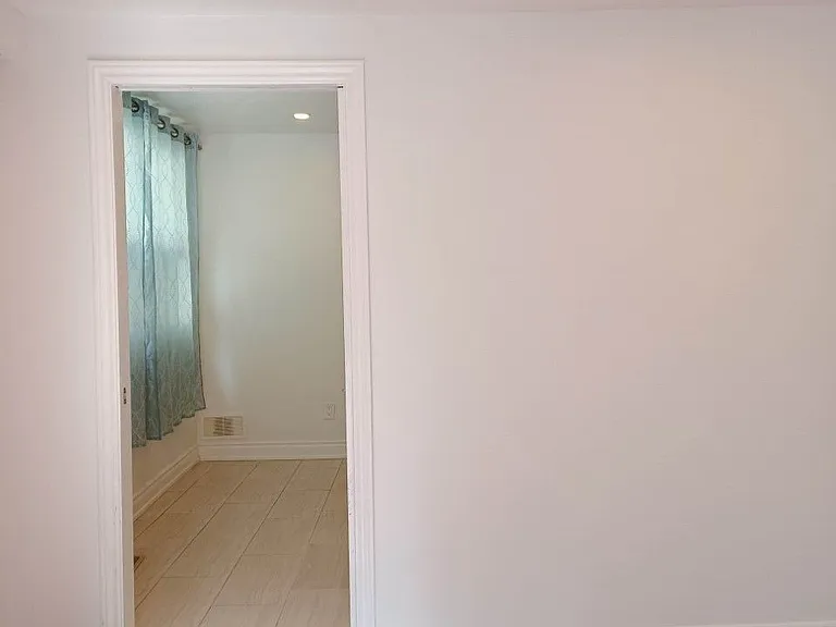765 Gerrard St E #MAIN FL — Photo 6