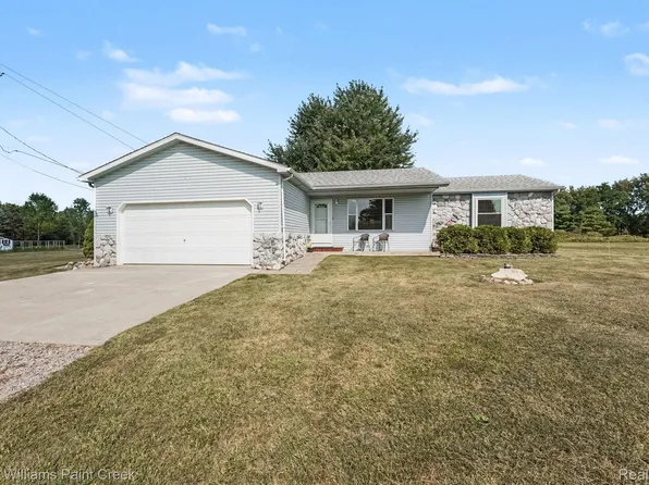 1480 Connell Rd, Ortonville, MI 48462