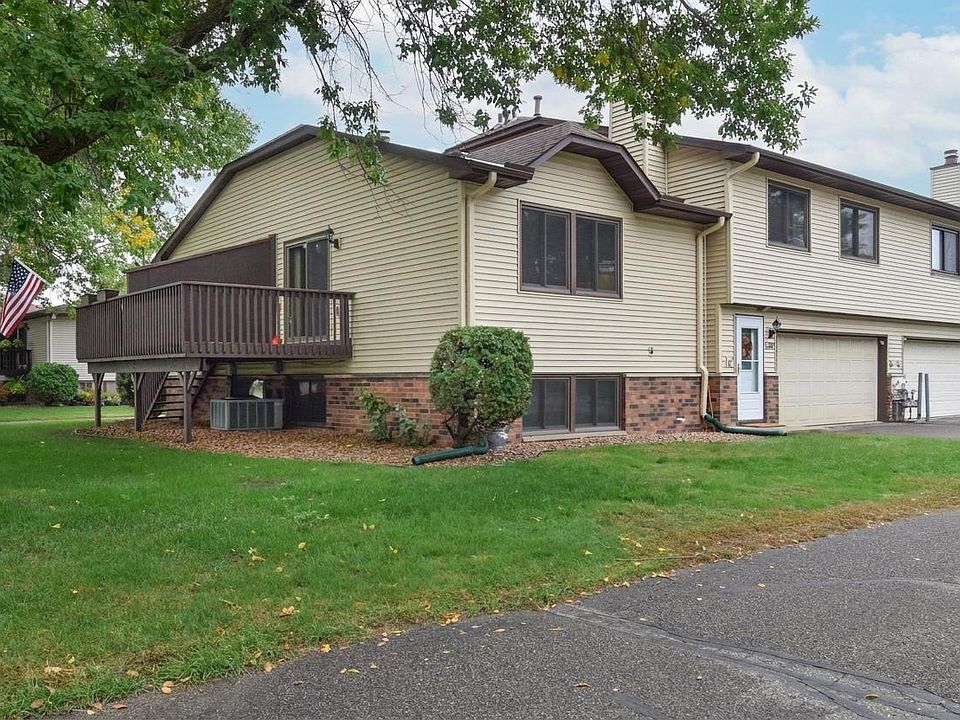 1st image of 8724 N Maplebrook Cir