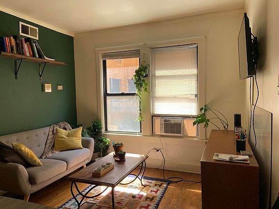 2nd image of 2631-2637 N Spaulding Ave #2635-3E