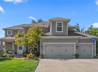 4116 SW Stoney Brook Dr, Lees Summit, MO 64082