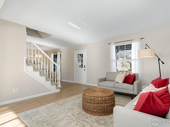 3rd image of 6742 S Dahlia Ct
