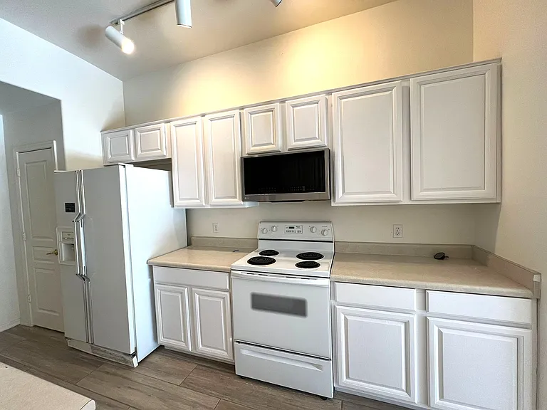 11747 N 135th Pl — Photo 10