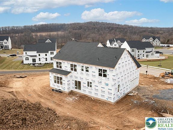 4th image of 5125 Maple Ridge Way