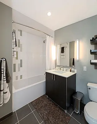 Rented by Greystar | media 17