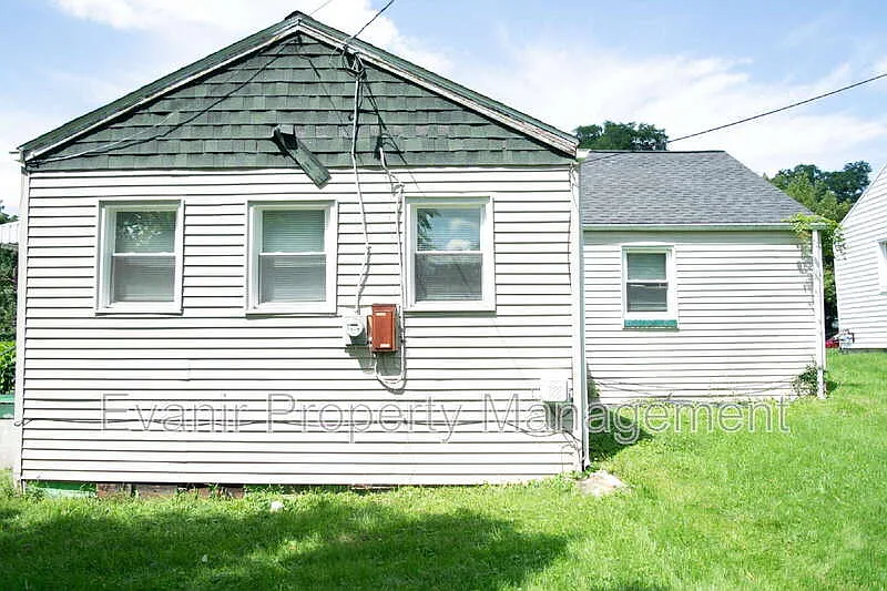 2 bed, 1.0 bath, 984 sqft, $985 — Photo 4