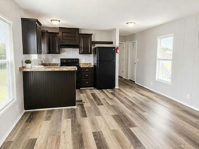 2nd image of 1123 Walt Williams Rd #209