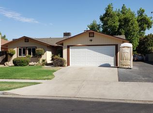 3855 E Hampton Way, Fresno, CA 93726